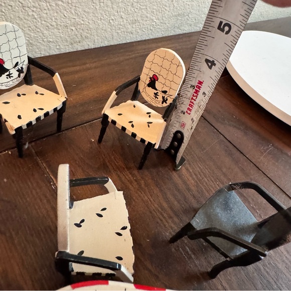 Vintage dollhouse furniture chicken hand painted table and chairs - Picture 9 of 9